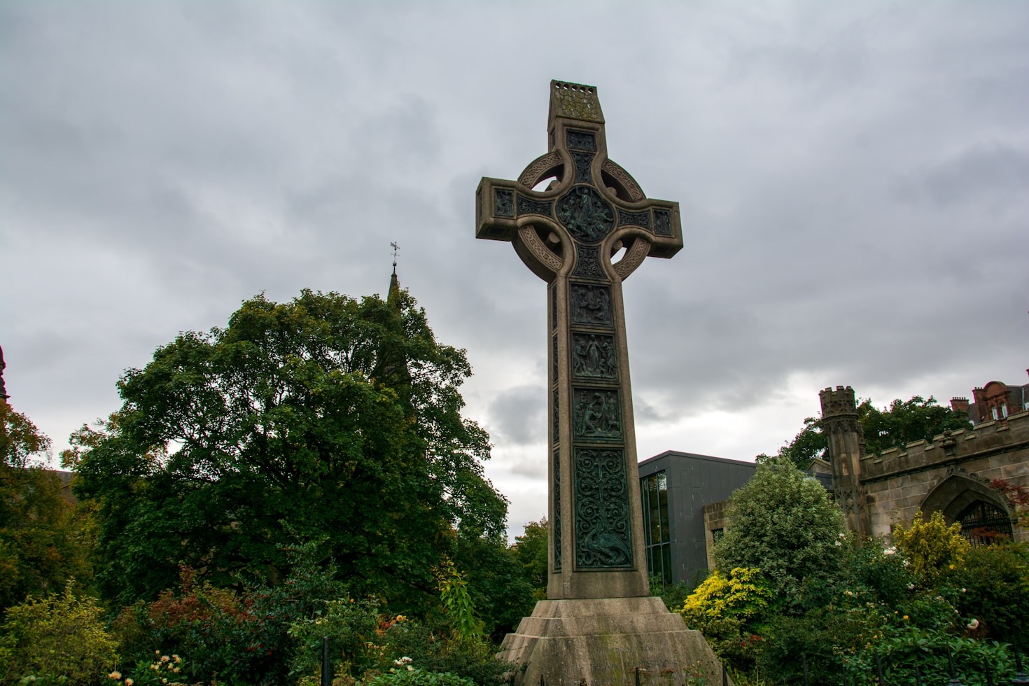 How to Incorporate Celtic Designs in Everyday Life